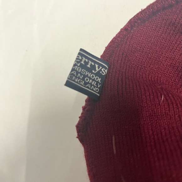 Vintage Burberrys Maroon Beanie - Picture 3 of 3